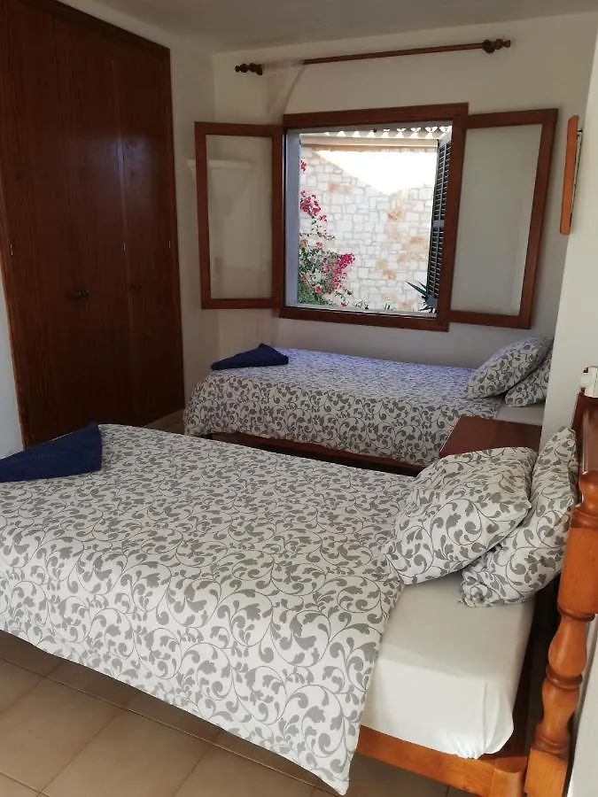 Apartamentos Can Salas Cala Figuera